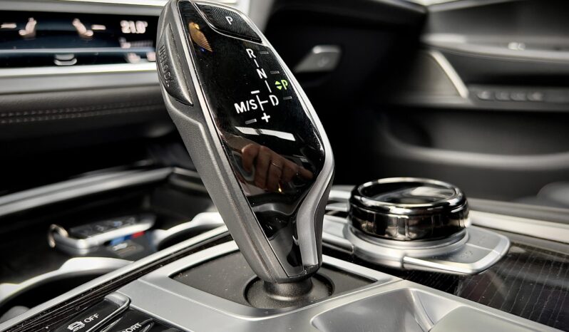 BMW 745LE M SPORT 3.0 TWINPOWER HÍBRIDO 2021 BLINDADO CARBON full