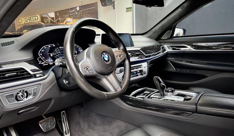 BMW 745LE M SPORT 3.0 TWINPOWER HÍBRIDO 2021 BLINDADO CARBON full