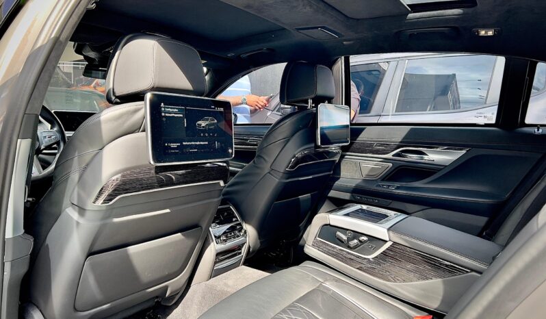 BMW 745LE M SPORT 3.0 TWINPOWER HÍBRIDO 2021 BLINDADO CARBON full