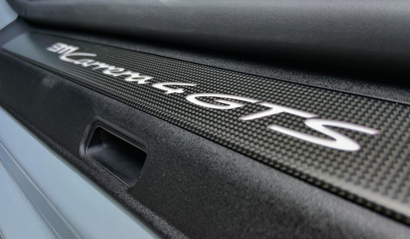 PORSCHE 911 CARRERA 4 GTS CABRIOLET 2024 full