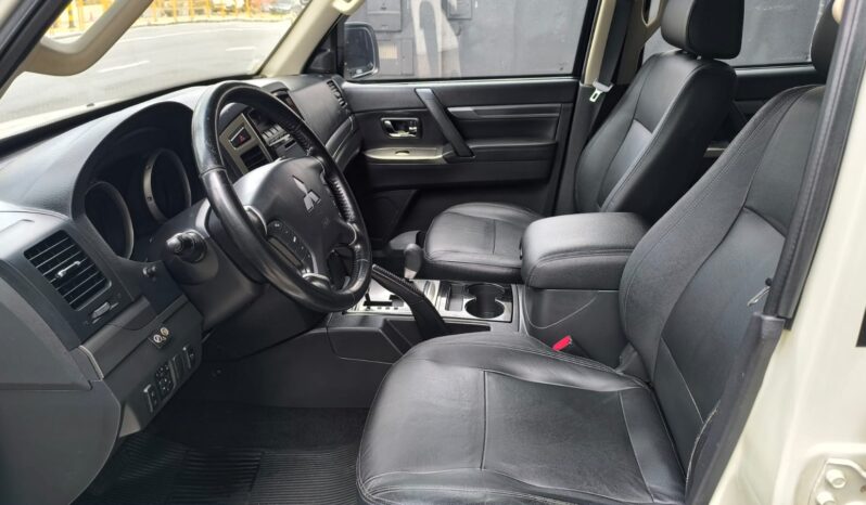 MITSUBISHI PAJERO FULL HPE 3.2 DIESEL – BLINDADA – 2017 full