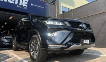 TOYOTA HILUX SW4 2.8 D-4D TURBO DIESEL DIAMOND 7L 4X4 AUTOMÁTICO full