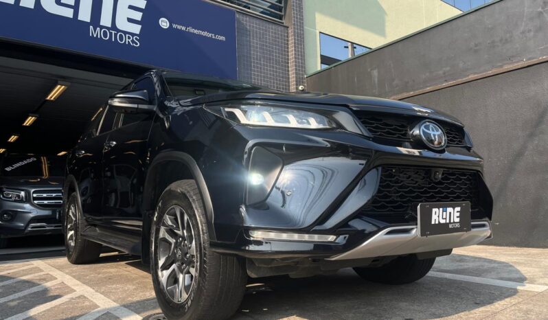 TOYOTA HILUX SW4 2.8 D-4D TURBO DIESEL DIAMOND 7L 4X4 AUTOMÁTICO full