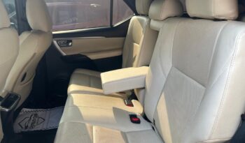 TOYOTA HILUX SW4 2.8 D-4D TURBO DIESEL DIAMOND 7L 4X4 AUTOMÁTICO full